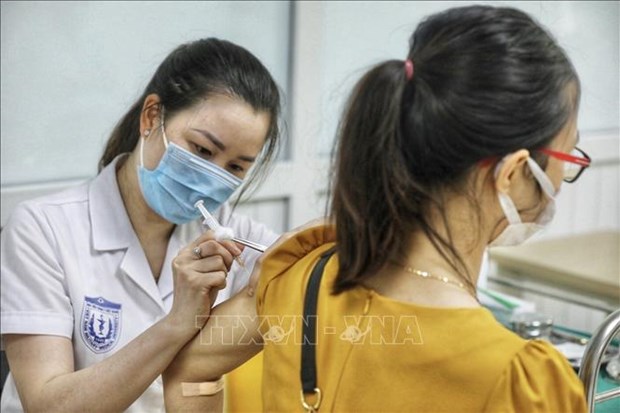 Covid-19 : le Vietnam enregistre 1.323 nouveaux cas en 24 heures hinh anh 1