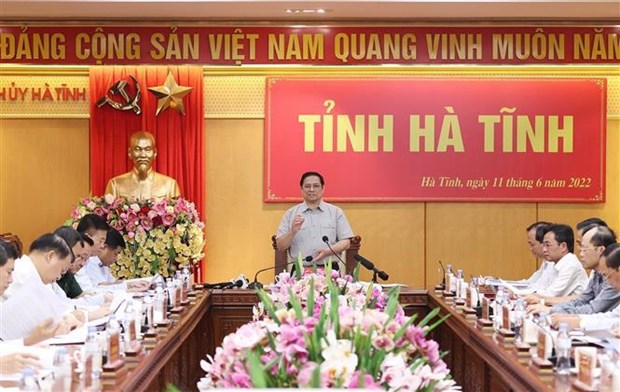 Le PM Pham Minh Chinh travaille avec la province de Ha Tinh hinh anh 1