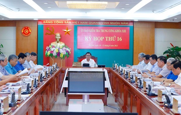 La Commission de controle du Parti epingle plusieurs officiels hinh anh 1