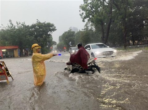 Hanoi : les mesures de lutte contre les inondations hinh anh 1