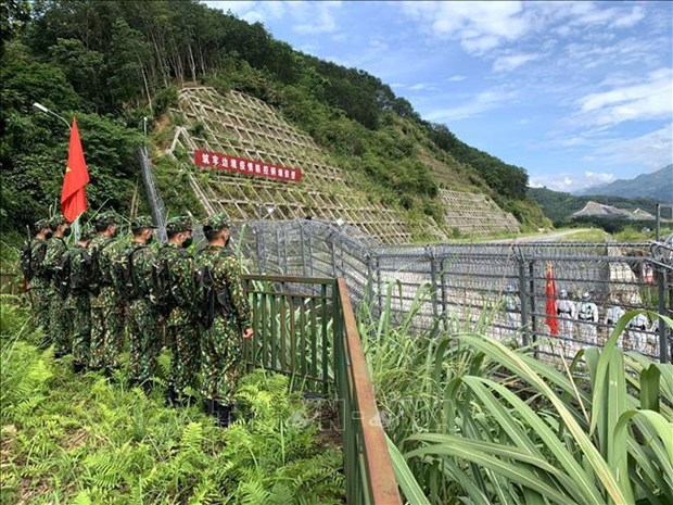 Patrouille conjointe dans la zone frontaliere Vietnam-Chine hinh anh 2