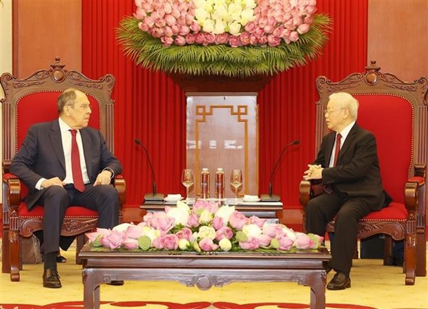 Le leader du PCV Nguyen Phu Trong recoit le ministre russe des AE hinh anh 1