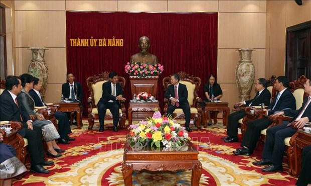 Une delegation de la Cour populaire supreme du Laos a Da Nang hinh anh 1