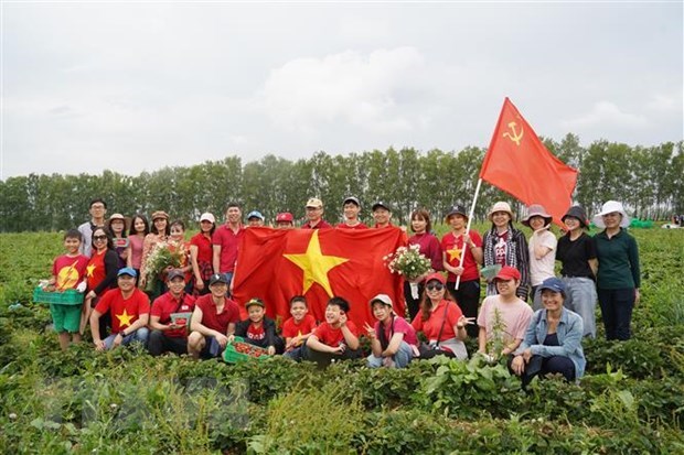 L’ambassade du Vietnam participe au Samedi communiste en Russie hinh anh 1