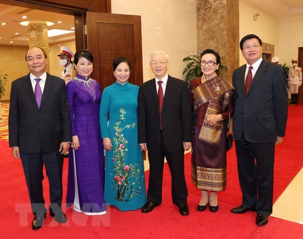Vietnam-Laos: les dirigeants echangent des messages de felicitations hinh anh 1