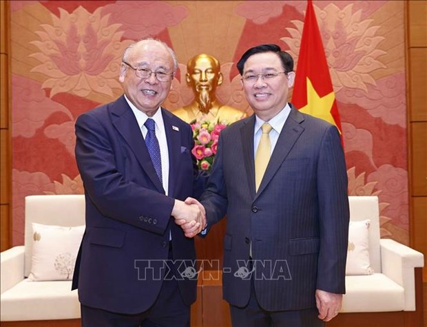 Le president de l’AN recoit le conseiller special de l’Alliance des deputes d’amitie Japon-Vietnam hinh anh 1