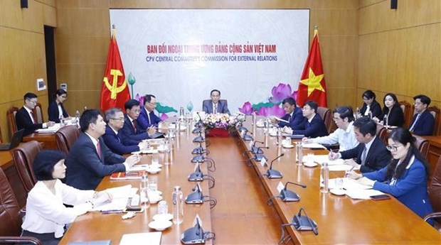 Le leader vietnamien felicite le Forum entre le PCC et les partis politiques maxistes du monde hinh anh 1