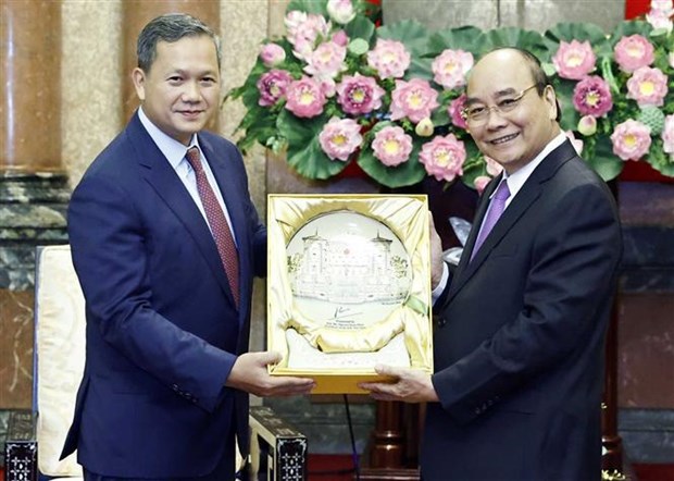 Le president Nguyen Xuan Phuc recoit le general d’armee cambodgien Hun Manet hinh anh 1