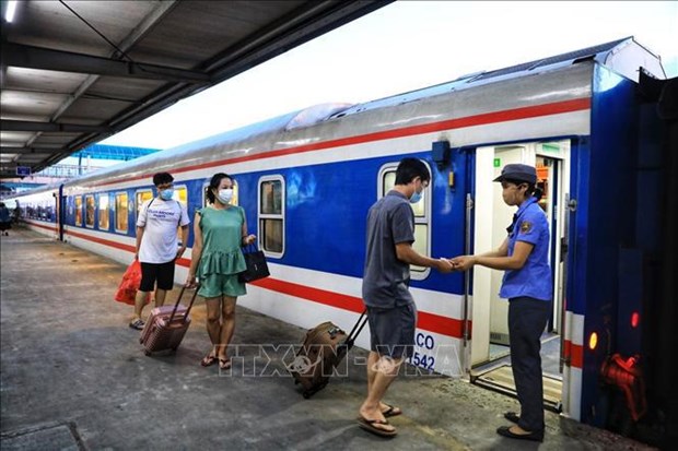 Prochaine augmentation de la frequence sur la route ferroviaire Hanoi-Lao Cai hinh anh 1