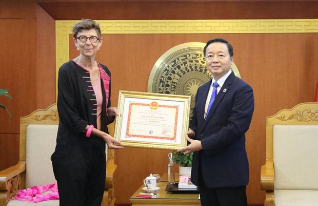 Mme l'ambassadeur de Norvege au Vietnam a l’honneur hinh anh 1