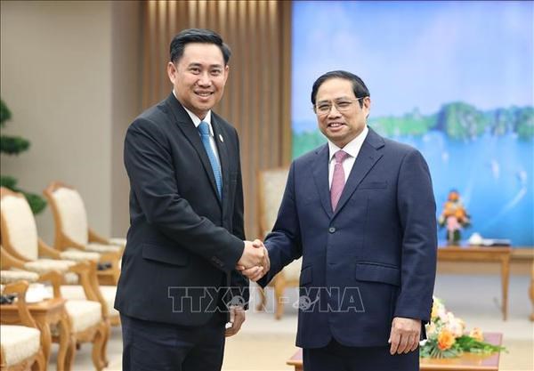 Le PM Pham Minh Chinh recoit le ministre, president du Bureau du Premier ministre lao hinh anh 1