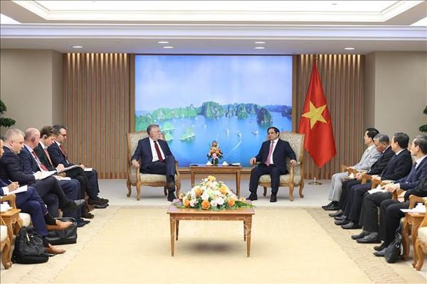 Le PM Pham Minh Chinh recoit le president de la Commission du commerce international du PE hinh anh 1