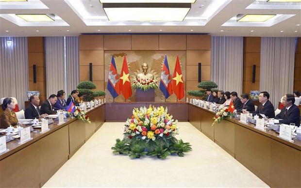 Le president de l'AN vietnamienne rencontre son homologue cambodgien hinh anh 1