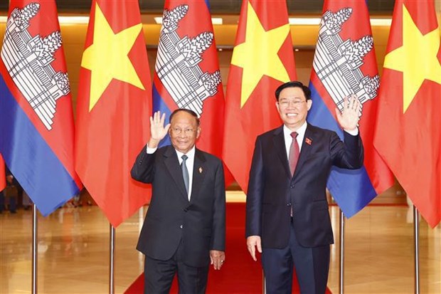 Le president de l'AN vietnamienne rencontre son homologue cambodgien hinh anh 2