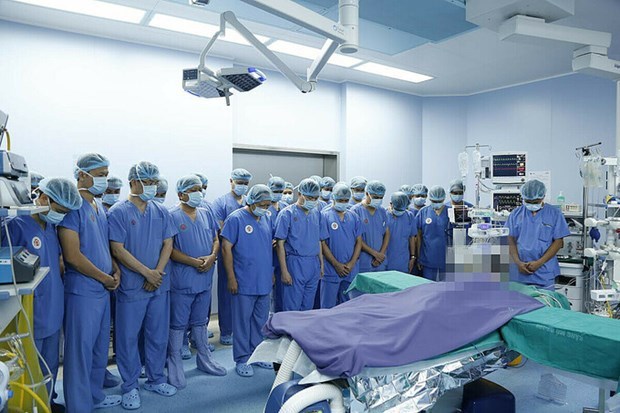Une donneuse d’organes en etat de mort cerebrale aide a sauver six vies hinh anh 1
