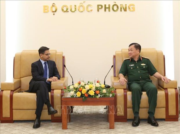 Le vice-ministre de la Defense Hoang Xuan Chien recoit l'ambassadeur indien hinh anh 1