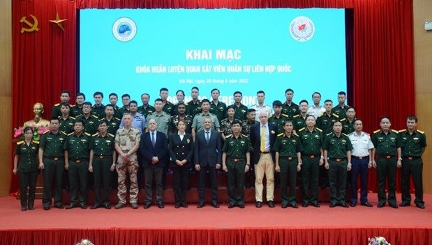 Ouverture d’une formation des observateurs militaires de l’ONU a Hanoi hinh anh 2