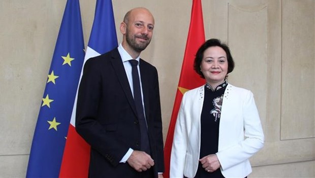 Le Vietnam et la France renforcent leurs liens dans la fonction publique hinh anh 1