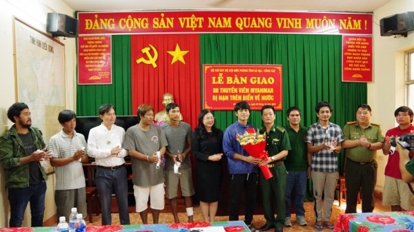 Ba Ria-Vung Tau remet des marins secourus au Myanmar hinh anh 1
