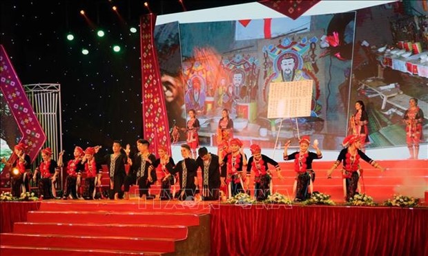 Cloture du deuxieme Festival culturel national des Dao hinh anh 1