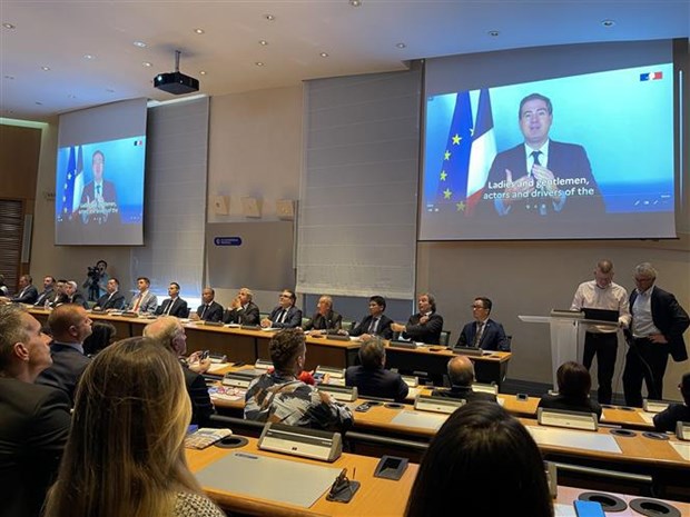 Le premier Forum economique France-Vietnam s’ouvre a Marseille hinh anh 1