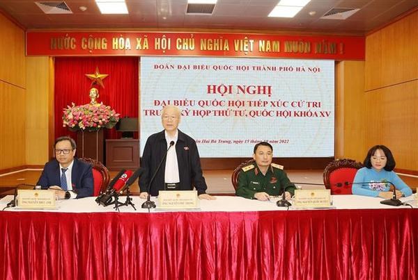 Le secretaire general du Parti rencontre des electeurs de Hanoi hinh anh 1