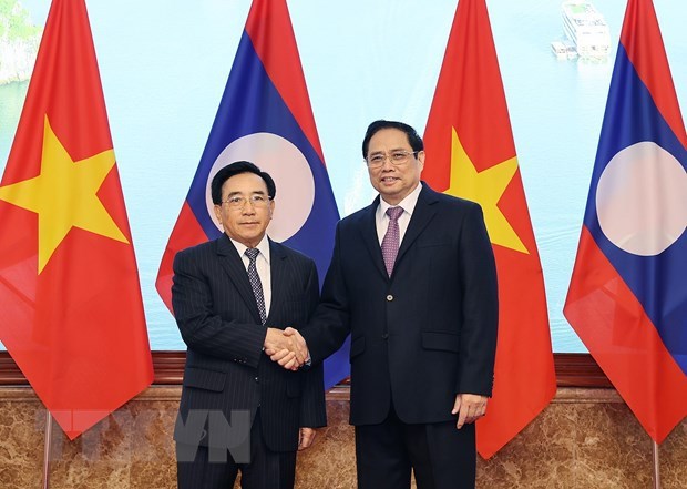 La revue lao Anou Mai exalte les relations Vietnam-Laos hinh anh 1