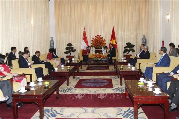 Ho Chi Minh-Ville et Singapour renforcent leur cooperation dans l'investissement hinh anh 2