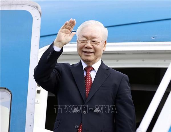 Le secretaire general du Parti Nguyen Phu Trong quitte Hanoi pour une visite officielle en Chine hinh anh 1