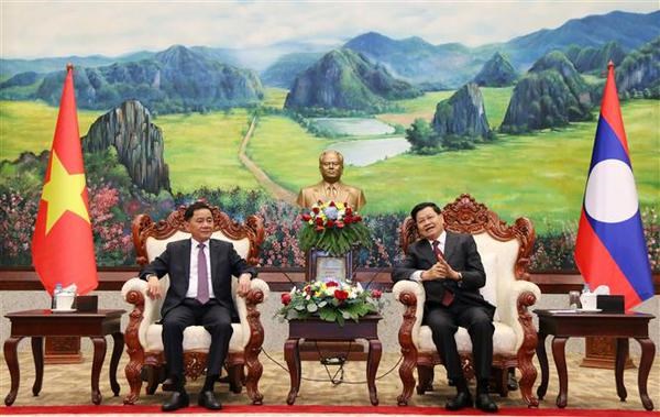 Le president de la Commission centrale du controle du Parti en visite au Laos hinh anh 1