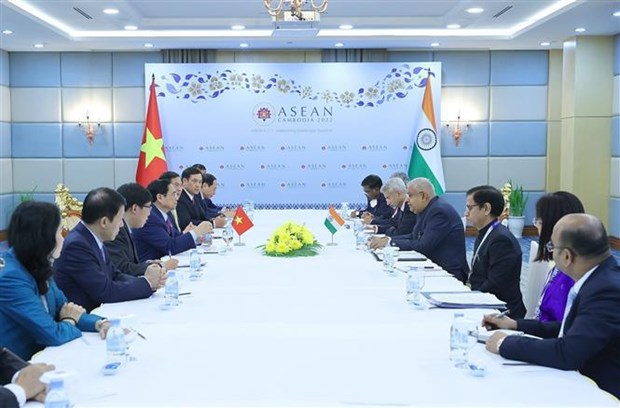 Le PM Pham Minh Chinh rencontre le vice-president indien Jagdeep Dhankhar hinh anh 1