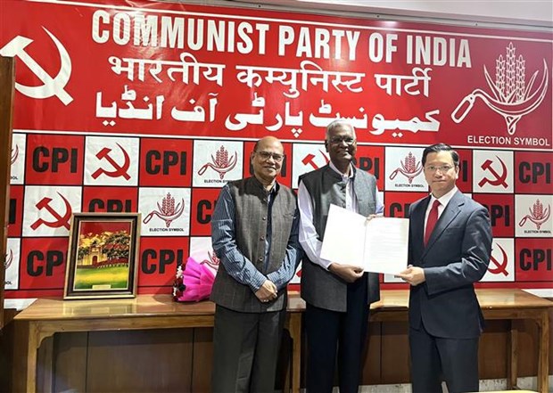 Renforcement des relations avec le Parti communiste indien hinh anh 1