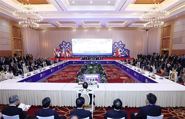 Les dirigeants de l'ASEAN et de la Chine discutent de mesures pour promouvoir les relations hinh anh 1