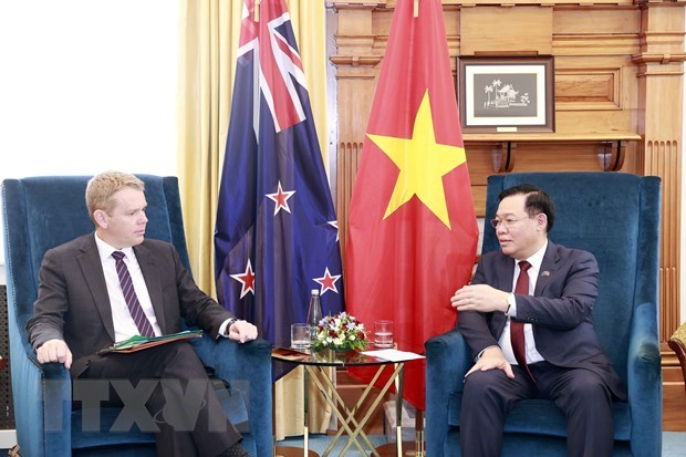 Le president de l’AN Vuong Dinh Hue rencontre des responsables neo-zelandais hinh anh 3