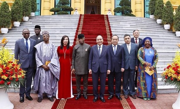 Le president Nguyen Xuan Phuc recoit le vice-president du Nigeria hinh anh 2