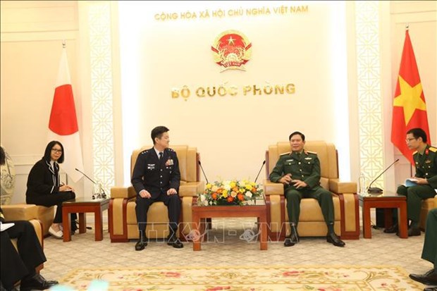 Le Vietnam et le Japon promeuvent la cooperation dans la de defense hinh anh 1