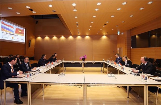Le PM rencontre des dirigeants de plusieurs grands groupes luxembourgeois hinh anh 2