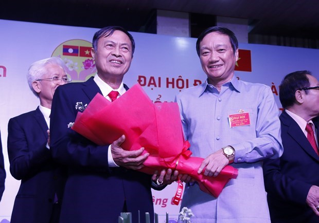 Un nouveau comite executif de l'Association generale des Vietnamiens du Laos elu hinh anh 1