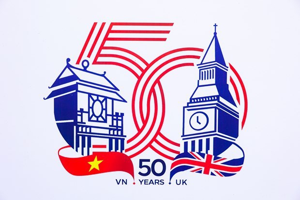 Presentation du logo pour celebrer les 50 ans des relations diplomatiques Royaume-Uni - Vietnam hinh anh 1