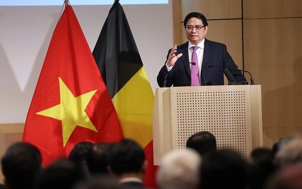 Le PM participe au Forum d’affaires Vietnam-Belgique a Bruxelles hinh anh 1