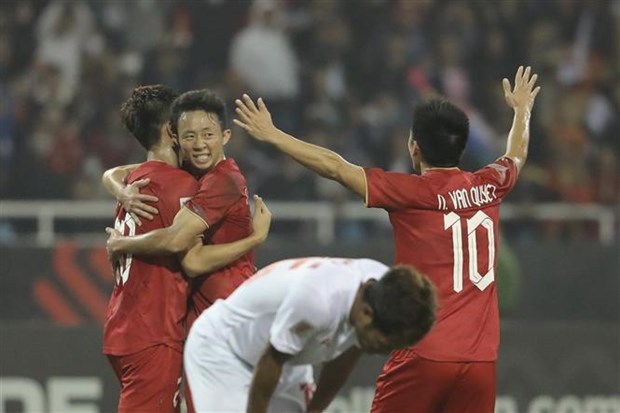 AFF Cup 2022 : le Vietnam dompte le Myanmar et file en demies hinh anh 2