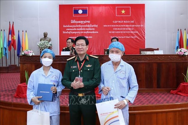 Premieres greffes de rein a partir de donneurs vivants au Laos avec l’aide vietnamienne hinh anh 1