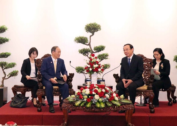 Le haut responsable de Ho Chi Minh-Ville recoit l'ancien PM du Japon hinh anh 1