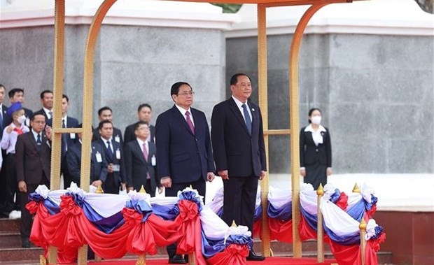Le Premier ministre Pham Minh Chinh entame sa visite officielle au Laos hinh anh 1
