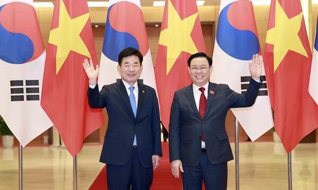 Entretien entre le president de l'AN vietnamien et son homologue sud-coreen hinh anh 1