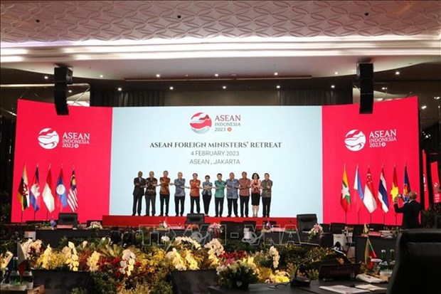 Cloture de la reunion restreinte des ministres des Affaires etrangeres de l’ASEAN en Indonesie hinh anh 1