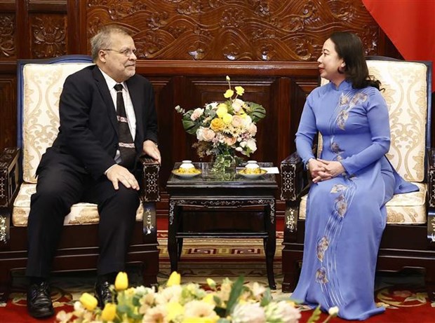 La presidente par interim du Vietnam recoit l’ambassadeur du Bresil hinh anh 1