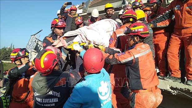 Seisme: l'ambassade du Vietnam en Turquie participe activement aux operations de secours hinh anh 1