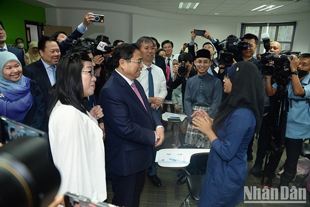 Le Premier ministre Pham Minh Chinh se rend a l’Universite de Brunei Darussalam hinh anh 1