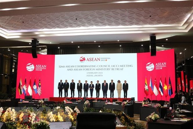 Ambassadeur indonesien : l'ASEAN a besoin d'une vision a long terme pour les 20 prochaines annees hinh anh 1